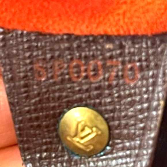 💖Authenic Louis Vuitton Marais Bucket  Bag W/ Coa 💖 - Picture 12 of 16